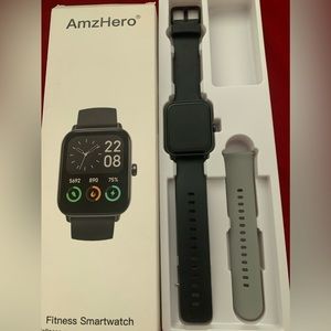 Never worn, flawless condition. It is missing the charger.